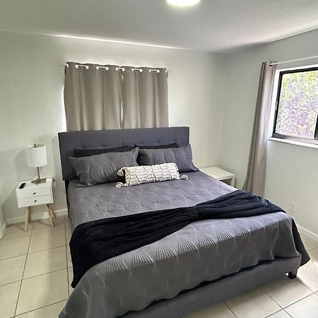 Apartment In Hollywood Close To Shops & Beach 110 Екстер'єр фото
